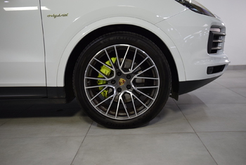 46- Porsche Cayenne coupé Hybrid d'occasion disponible chez JB MOTORS NANTES 