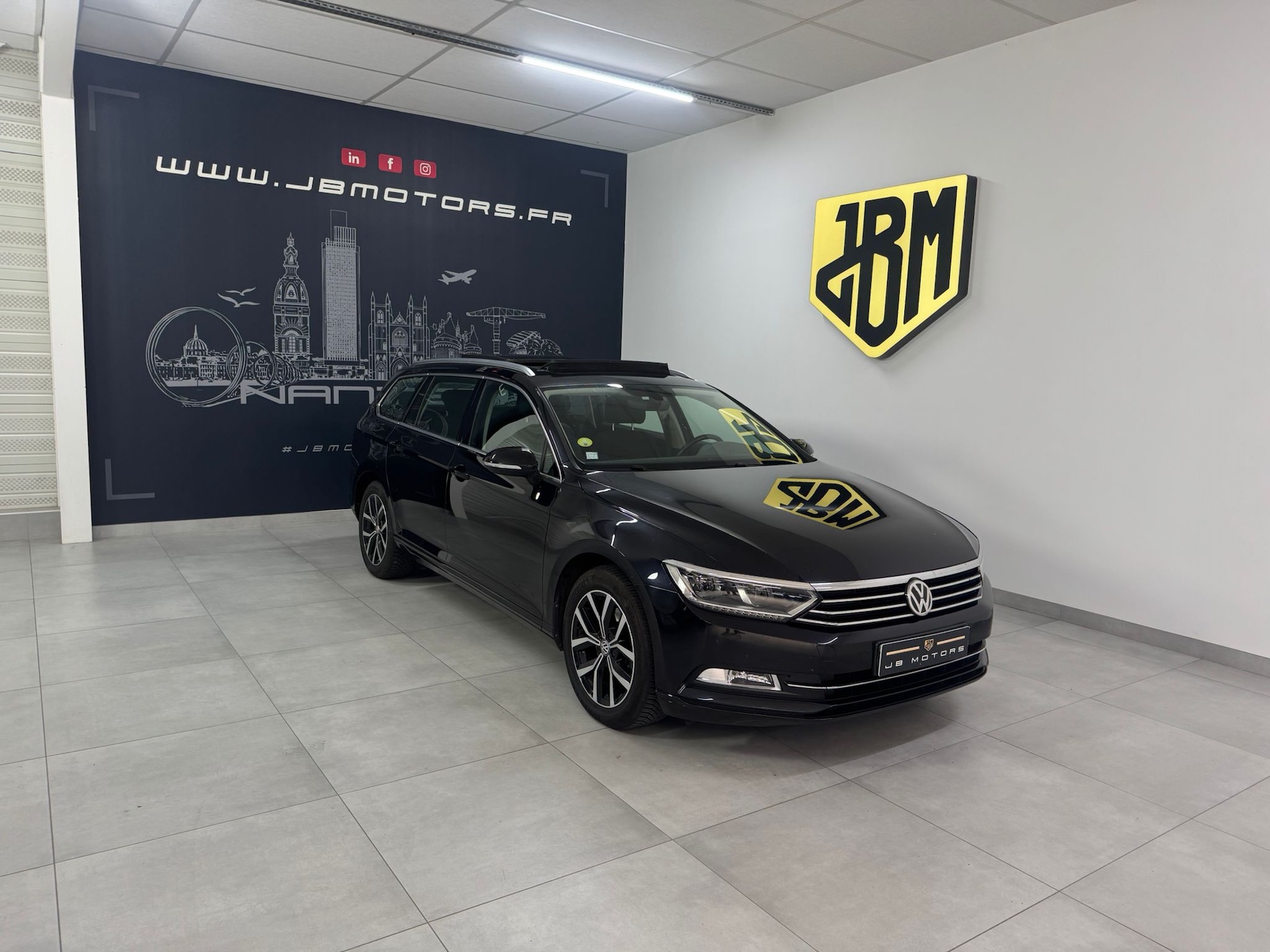 VOLKSWAGEN-PASSAT SW