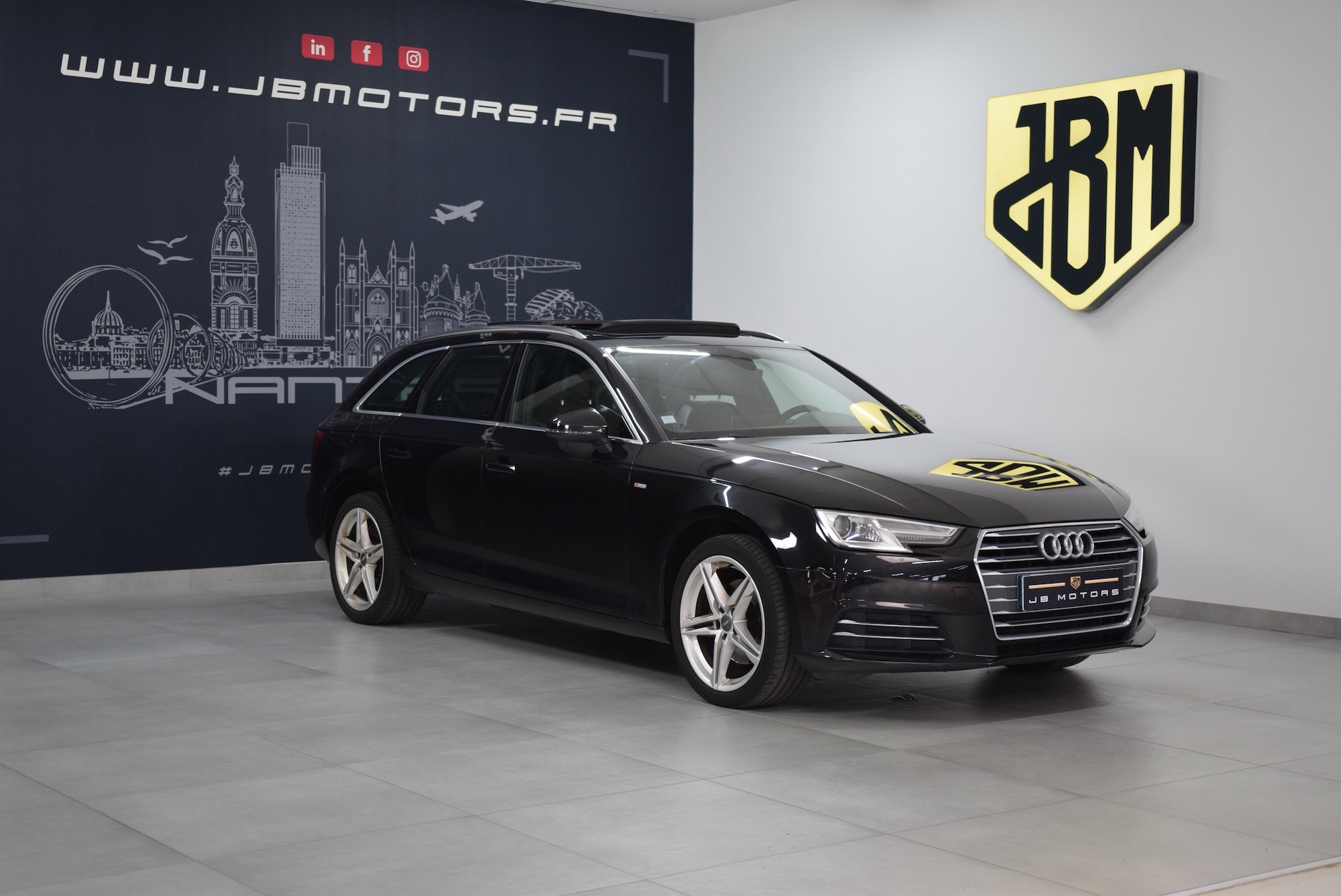 AUDI-A4 AVANT