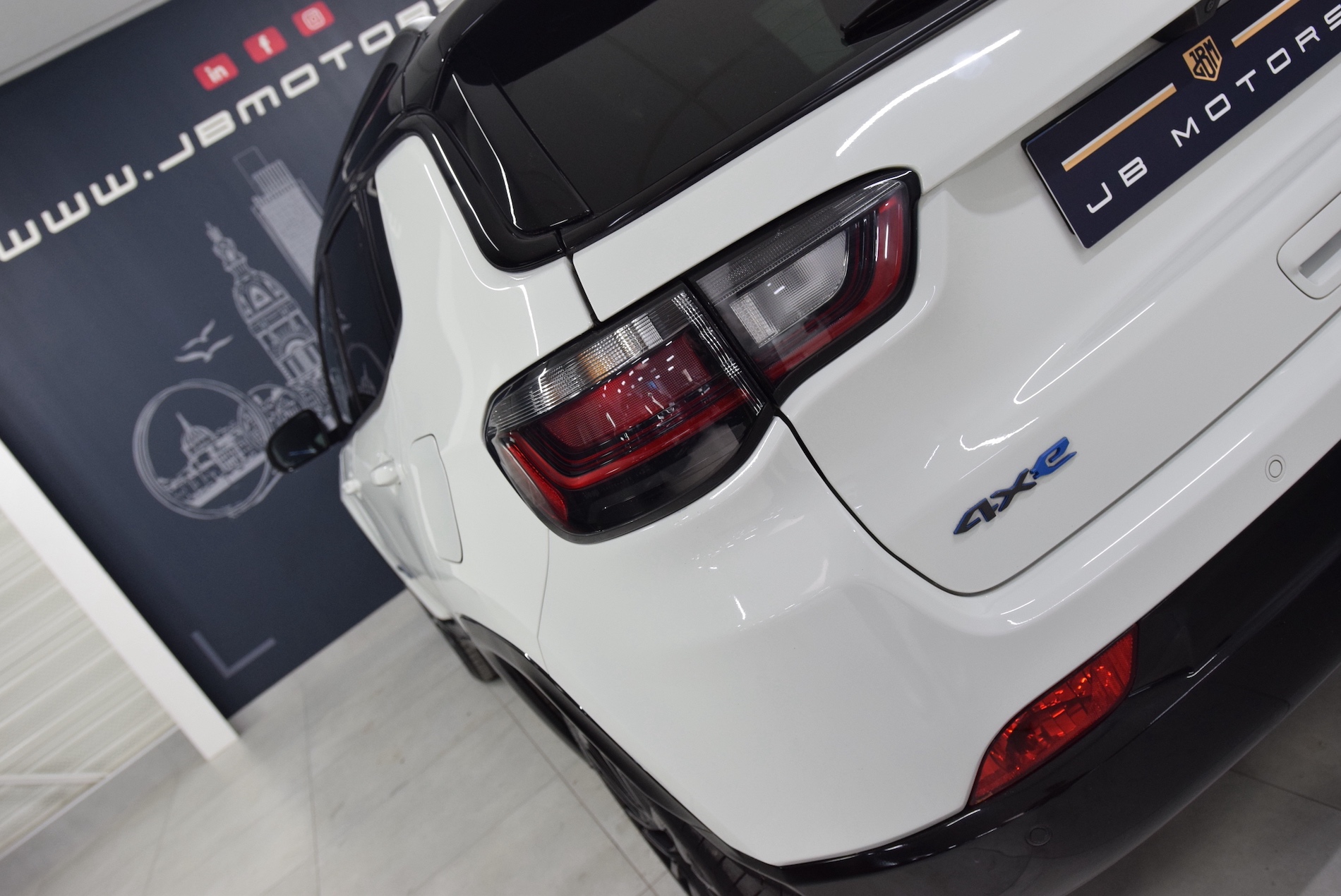 JEEP-COMPASS