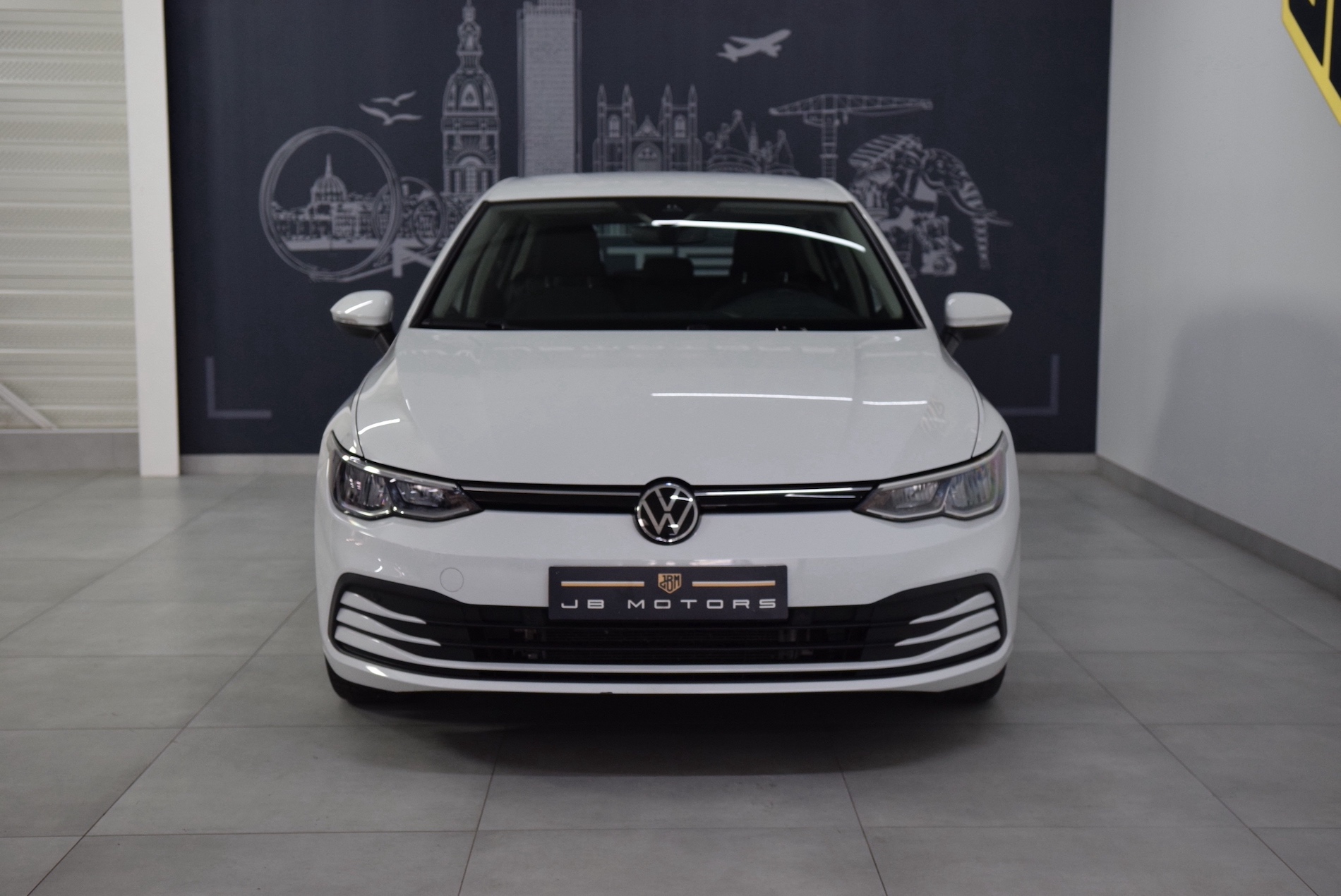 VOLKSWAGEN-GOLF