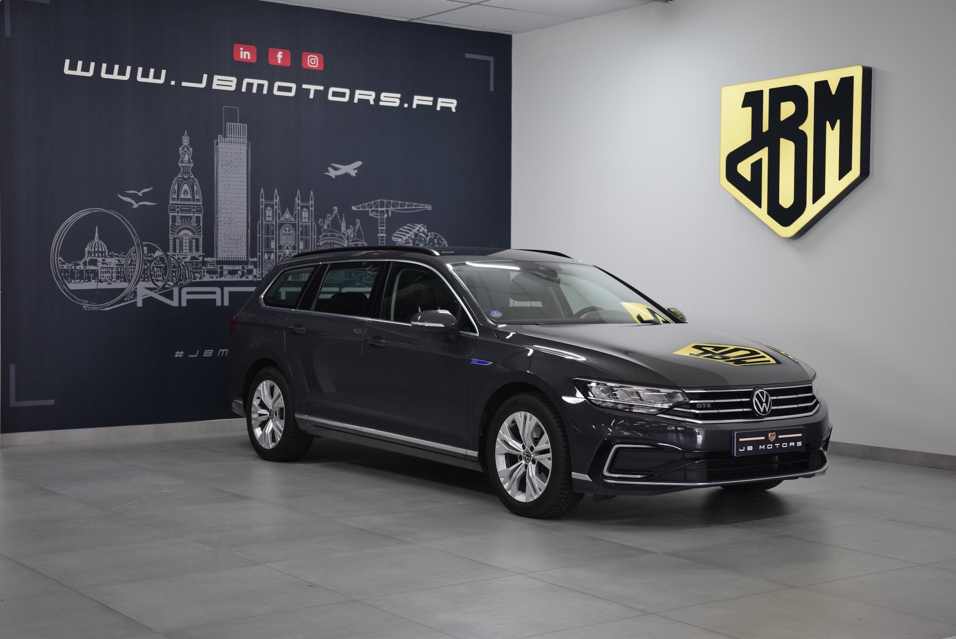 VOLKSWAGEN-PASSAT SW