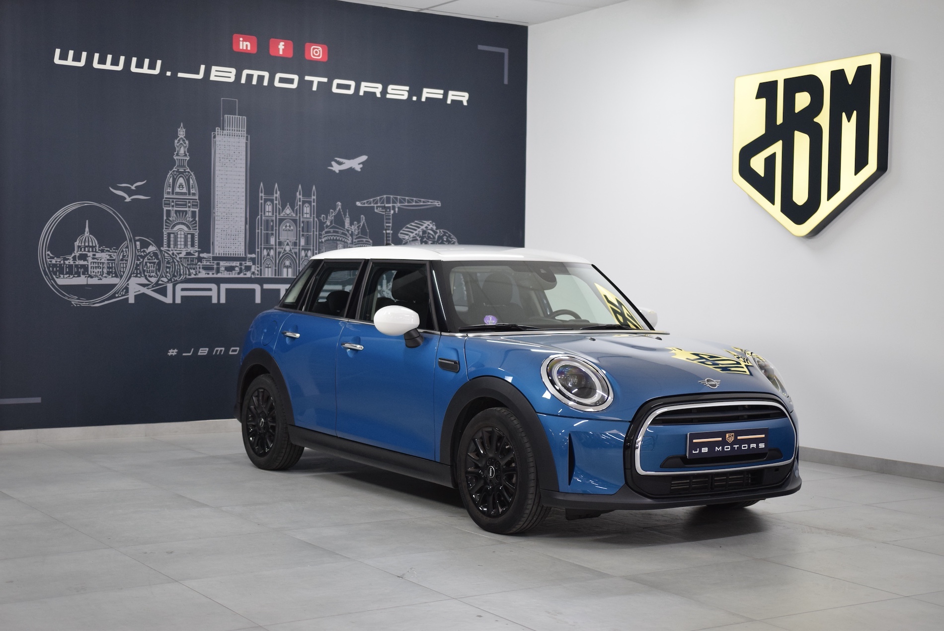 MINI-HATCH 5 PORTES F55 LCI II