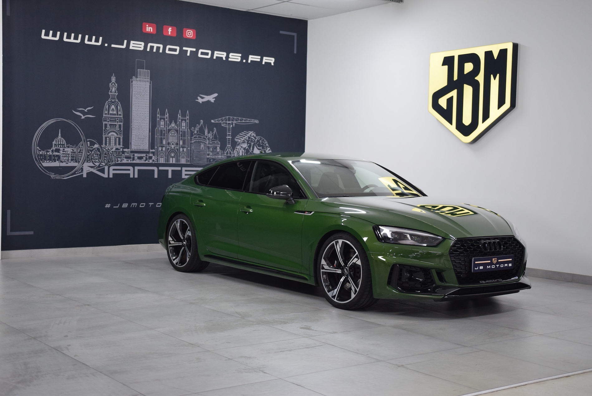 AUDI-RS5 SPORTBACK