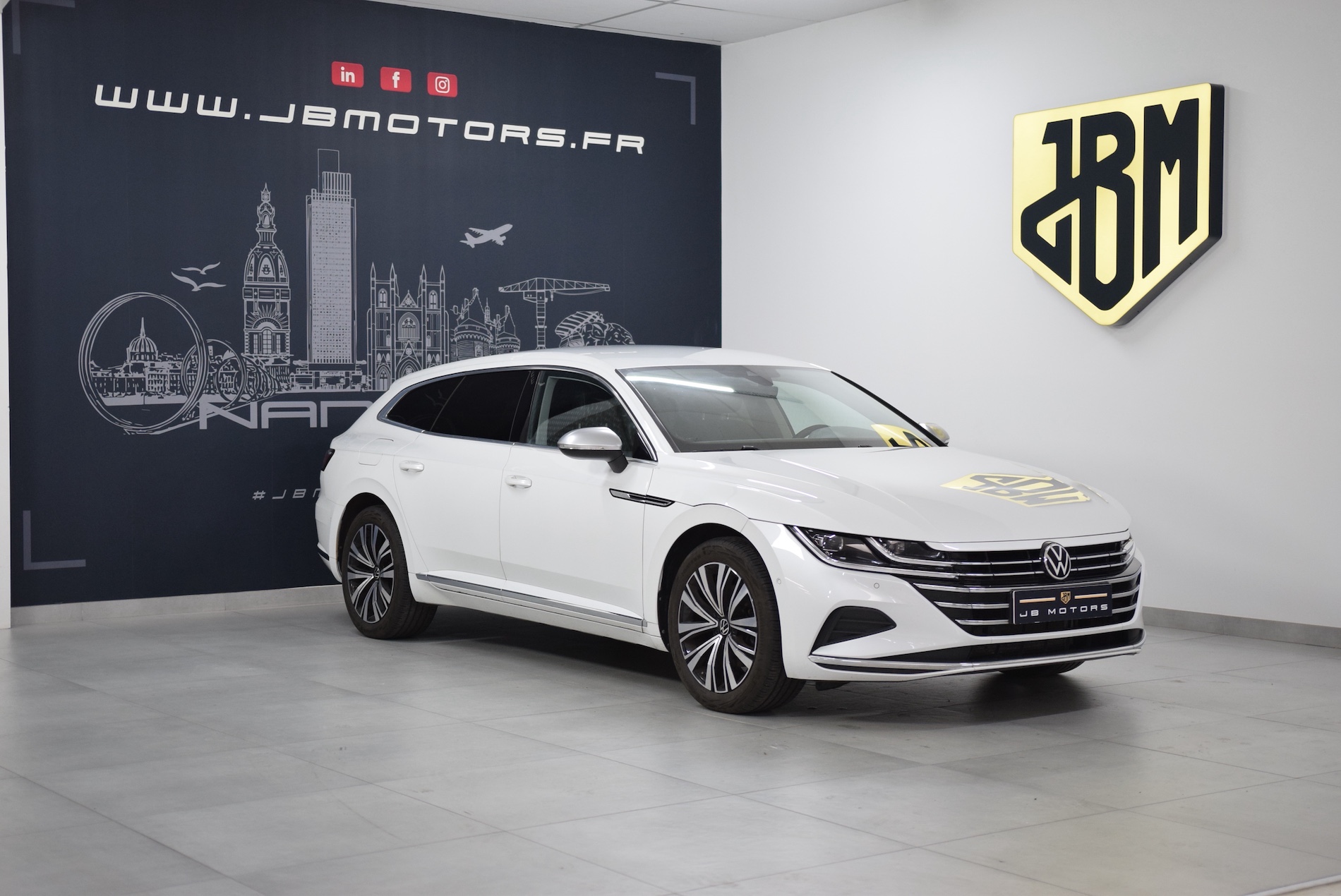 VOLKSWAGEN-ARTEON SHOOTING BRAKE